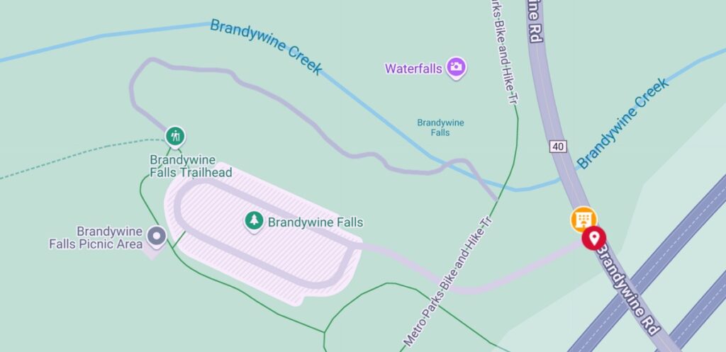 A map shows where the parking lot is.